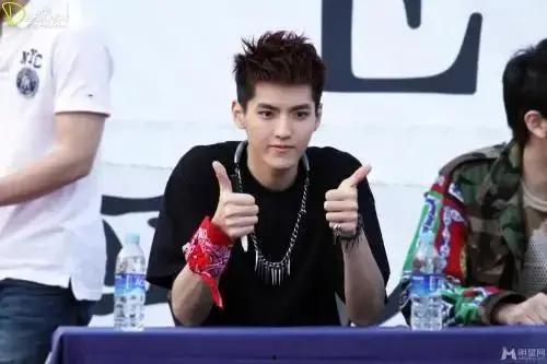 臭脚男明星,揭秘明星私生活背后的尴尬瞬间