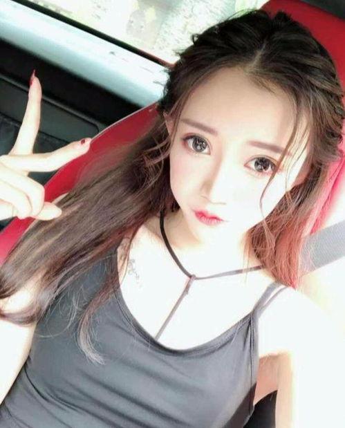 快手开业出场女网红,女网红惊艳亮相，成为全场焦点