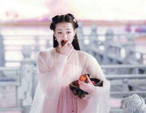 各个明星奇葩吃饭视频,明星们的另类美食时光