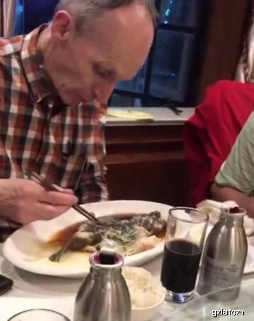 外国人吃饭最新爆料,独特美食体验大曝光！